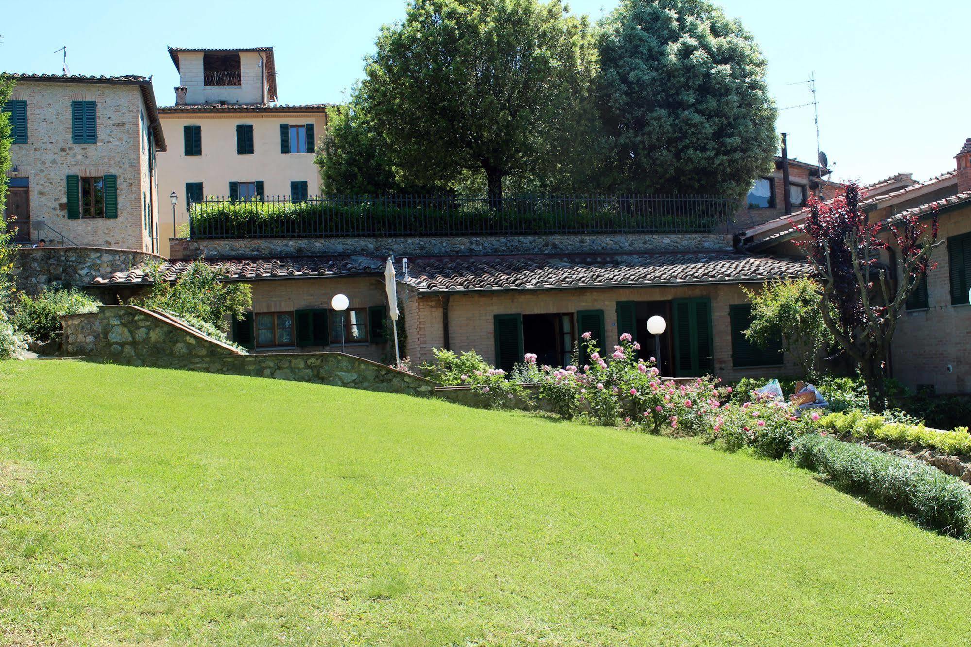 Villa Agostoli Siena Exterior photo