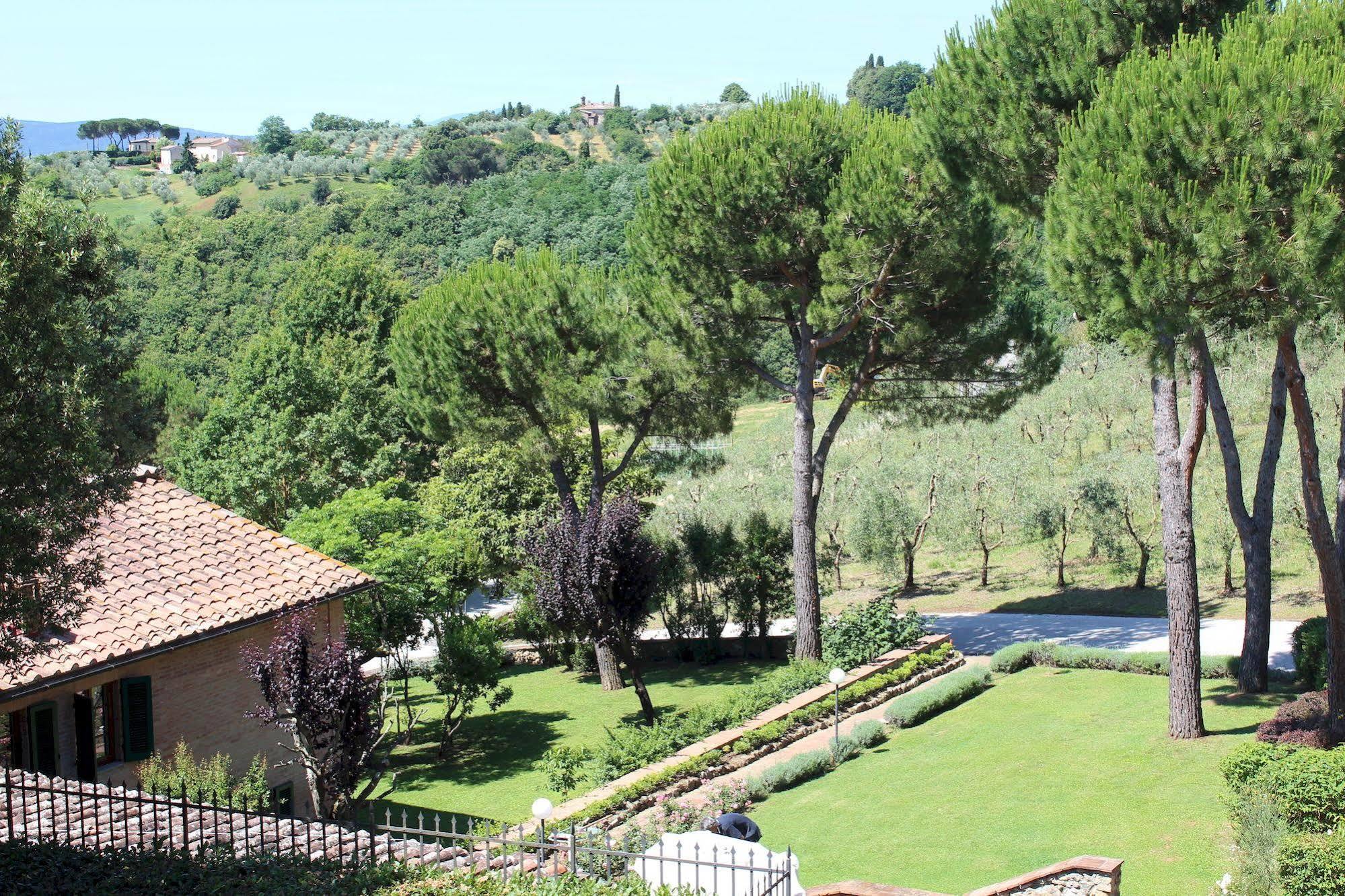 Villa Agostoli Siena Exterior photo
